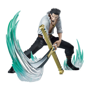 DRACULE MIHAWK BLANDIENDO SU ESPADA CON DESTELLOS VERDES ONE PIECE BANPRESTO