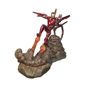 IRON MAN AVENGERS 3 TIRANDO FUEGO POR LOS PIES DIAMOND SELECT TOYS