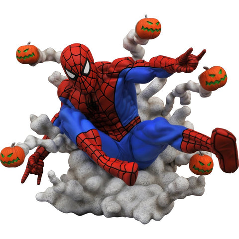 SPIDER MAN LANZANDO CALABAZAS MARVEL GALLERY DIAMOND SELECT TOY