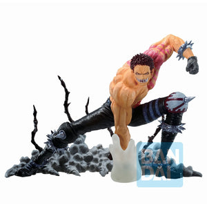 CHARLOTTE KATAKURI AGACHADO CON MOCHI EN SU MANO ONE PIECE BANDAI