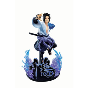 SASUKE SALTANDO CON MANO IZQUIERDA DETRAS HACIENDO CHIDORI NARUTO SHIPPUDEN BANPRESTO