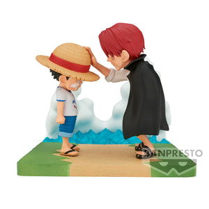 SHANKS PONIENDOLE SOMBRERO DE PAJA A LUFFY ONE PIECE BANPRESTO